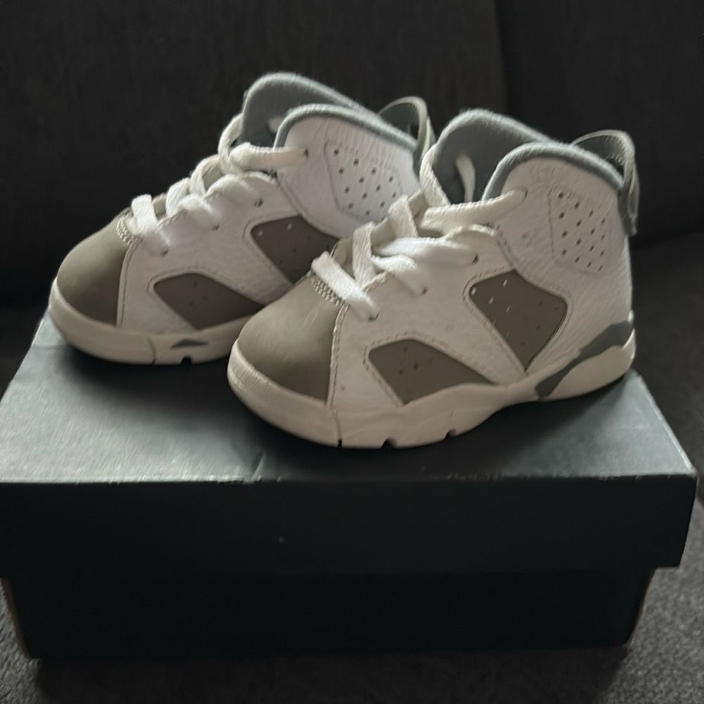 Used Jordan 6 Retro
Cool Grey (TD) toddler